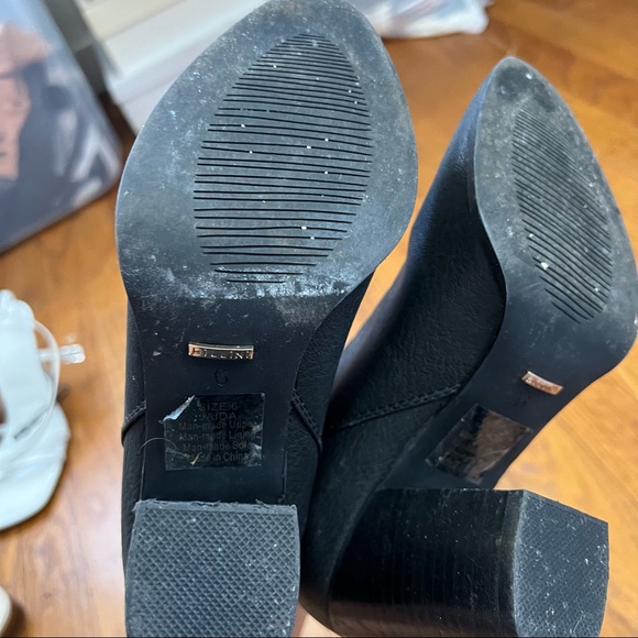 Black Heeled Boots for Women - Picture 7 of 8